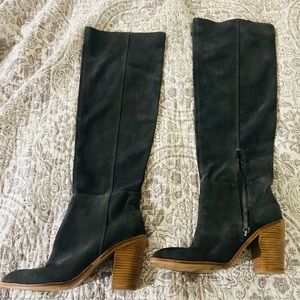 T&B Women’s over the knee Suede Boots size 11M